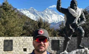 Everest View Trek – A short 5 to 6-day trekking experience for those with limited time, offering stunning views of Mt. Everest from Namche Bazaar and beyond.